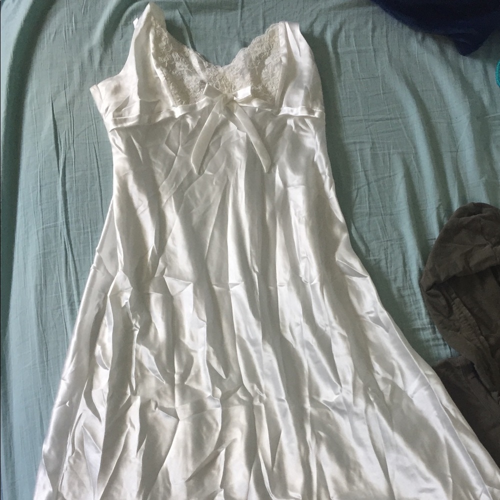 Nightgown and robe